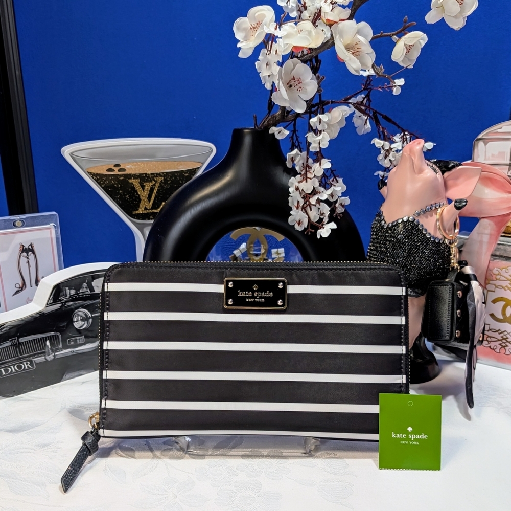 Kate Spade Wilson Road French Stripe Black and White Clutch/ Wallet